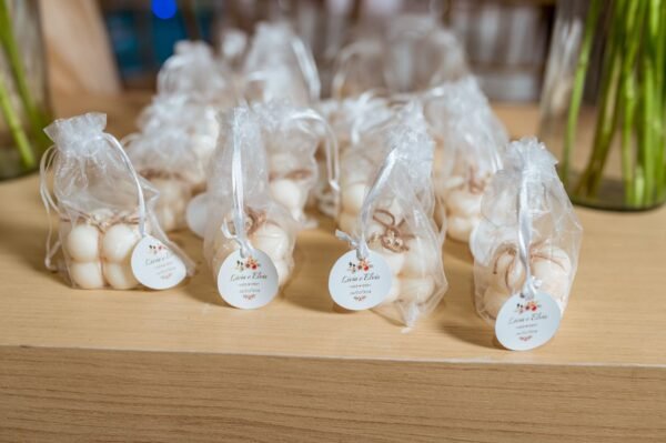 Velas mini bubble no saquinho de organza